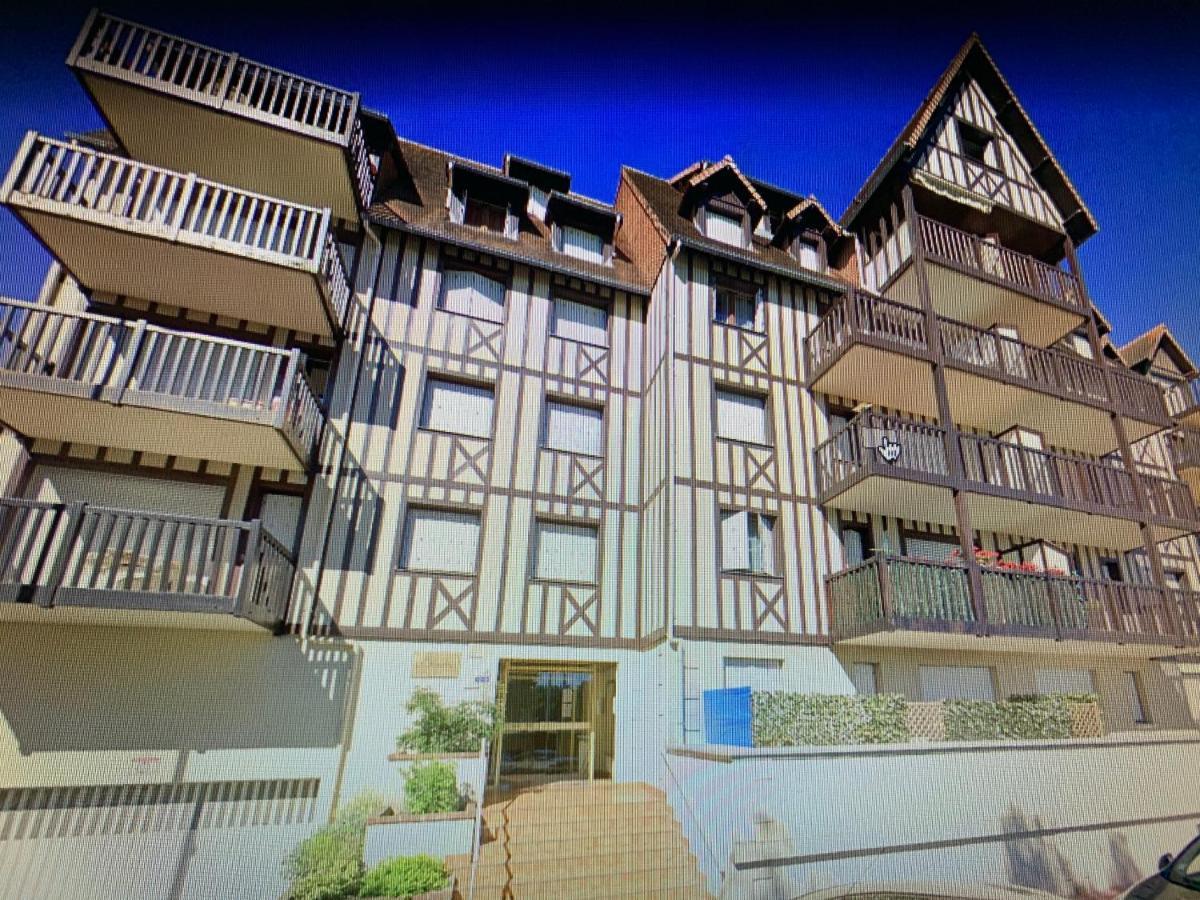 Cosy T2 Terrasse Sud - Centre Deauville Et Hippodrome エクステリア 写真
